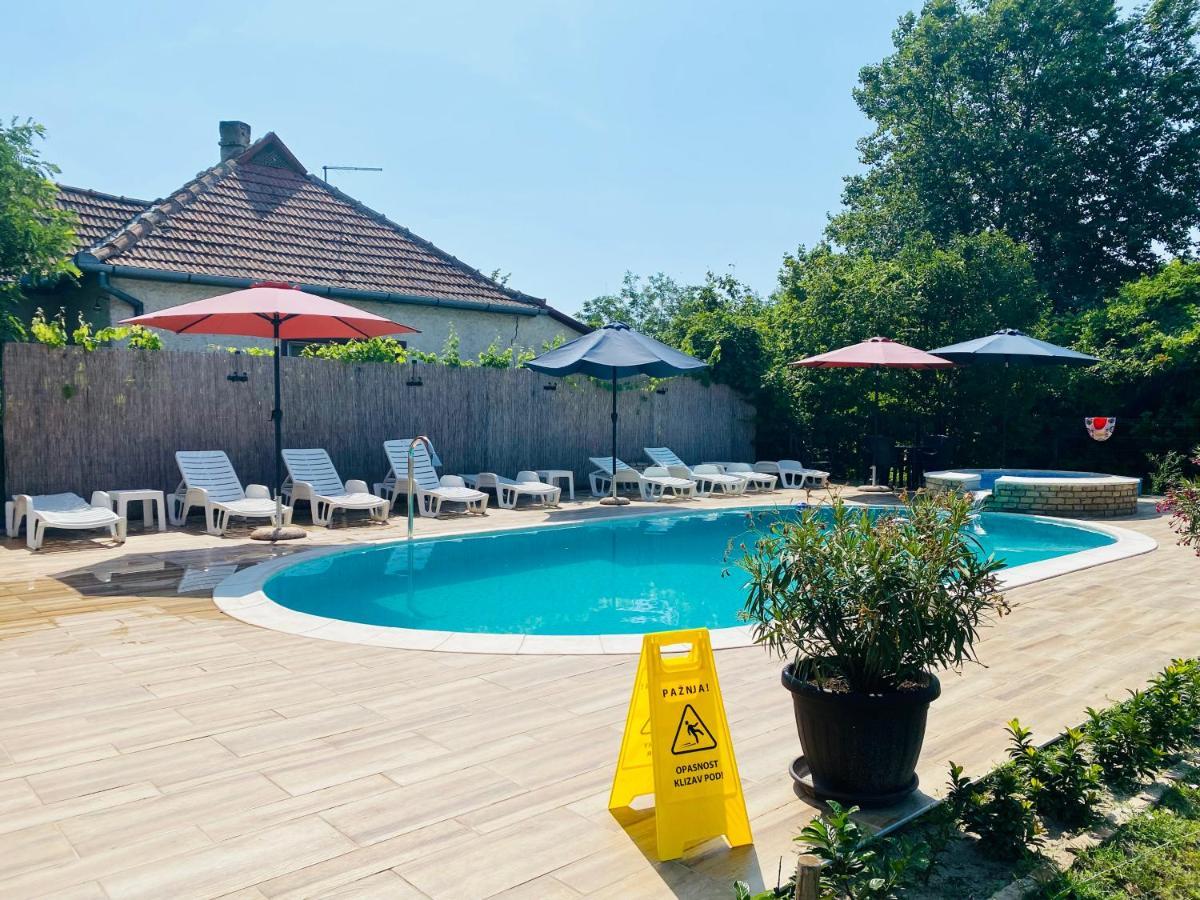 Villa Larus Palics Kültér fotó
