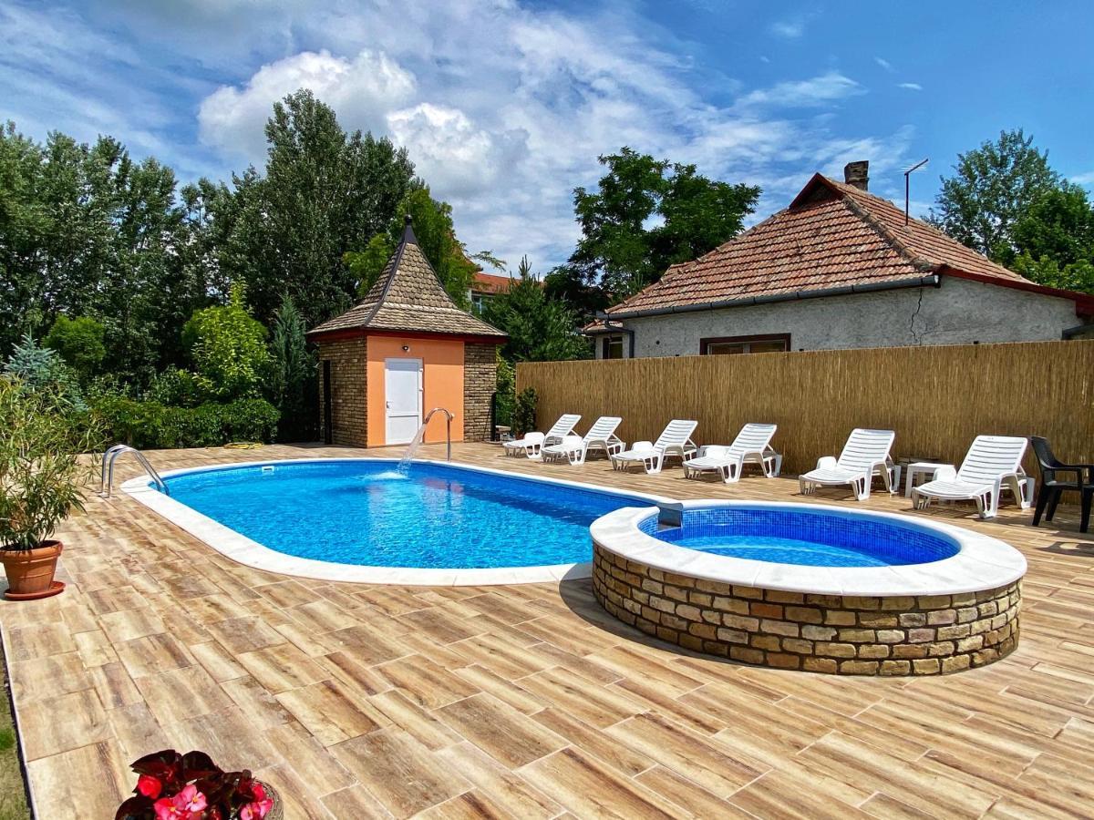 Villa Larus Palics Kültér fotó